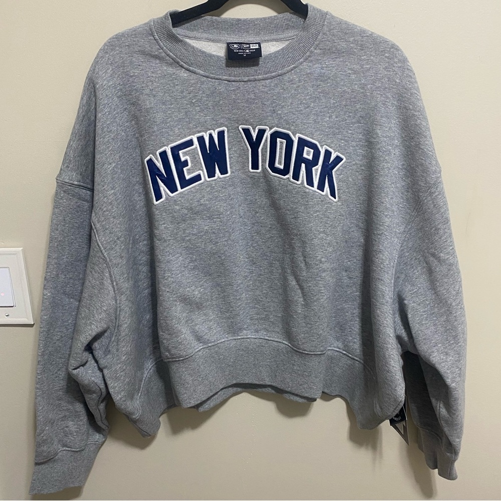 New Era New York Yankees Oversized Sweatshirt Grey | Size Medium